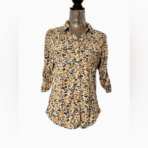 Eden & Olivia Floral Buttoned Down Top.